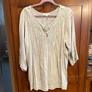 Solitaire Cream Lace-Trimmed Tunic